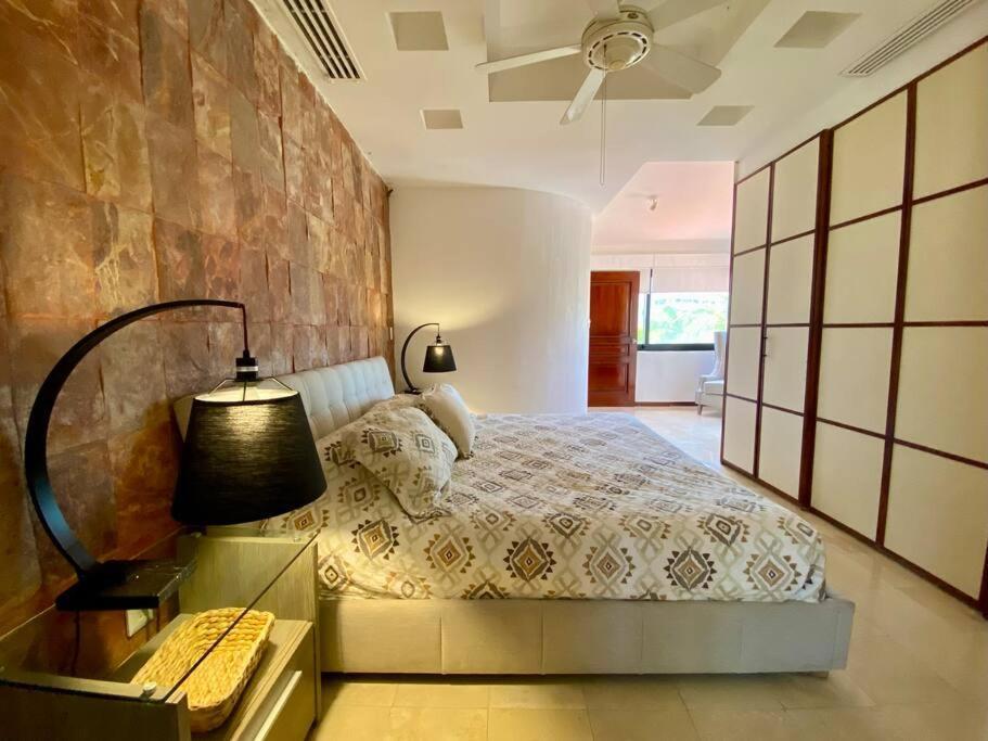 Charming Lagoon Front Villa By Casa Paraiso Cancún Eksteriør bilde