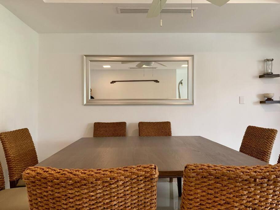 Charming Lagoon Front Villa By Casa Paraiso Cancún Eksteriør bilde